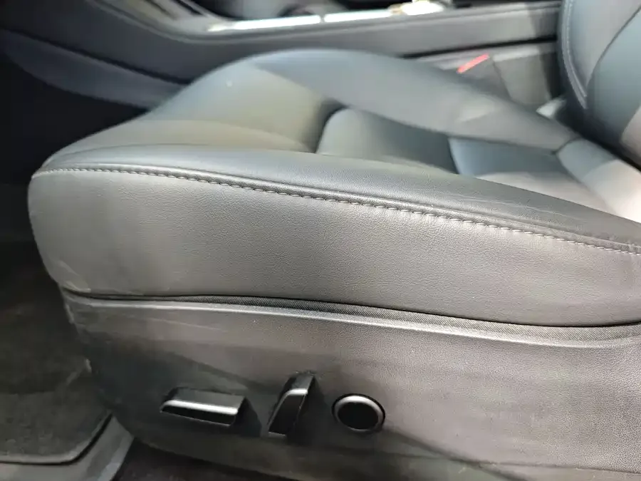 Tesla Model 3 Model 3 2022 rear-wheel drive version 2023 — миниатюра 4