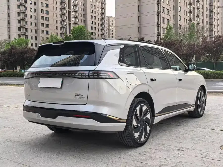 Dongfeng e008 e008 2025 210 Ultra Ruyi Edition 5-seater 2024 — миниатюра 3