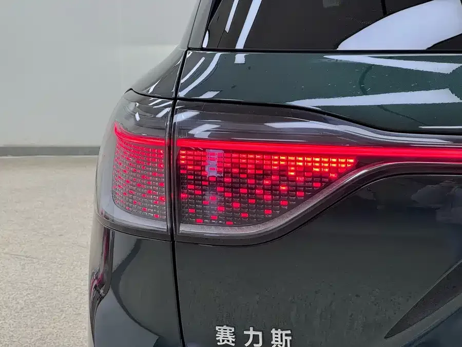 AITO M9 Wenjie M9 2024 Extended Range Max Edition 42kWh 5-seater Edition 2024 — миниатюра 3