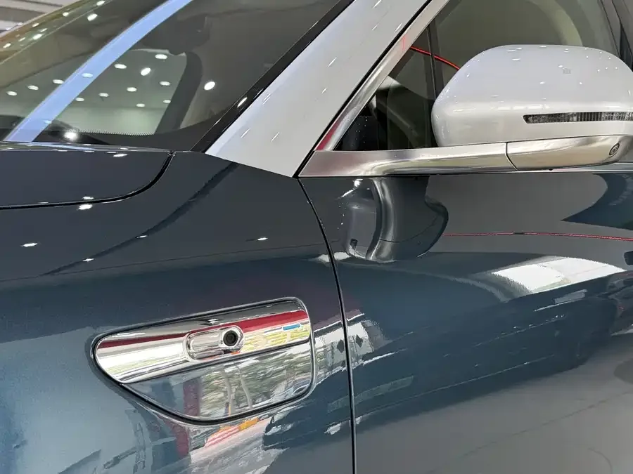 AITO M9 M9 2024 Extended Range Ultra Edition 42kWh 6-seater Edition 2024 — миниатюра 2