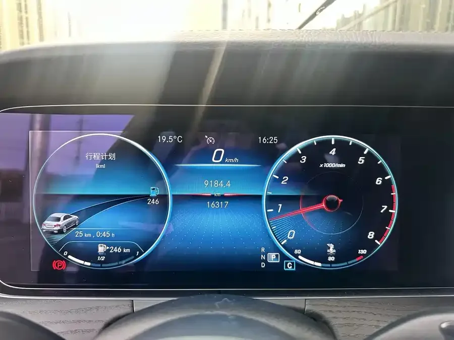 Mercedes-Benz E-Class Mercedes-Benz E-Class 2022 E 260 L Sports Edition 2022 — миниатюра 5