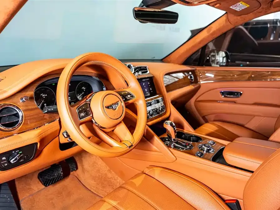 Bentley Bentayga Bentayga 2022 4.0T V8 2023 — миниатюра 2