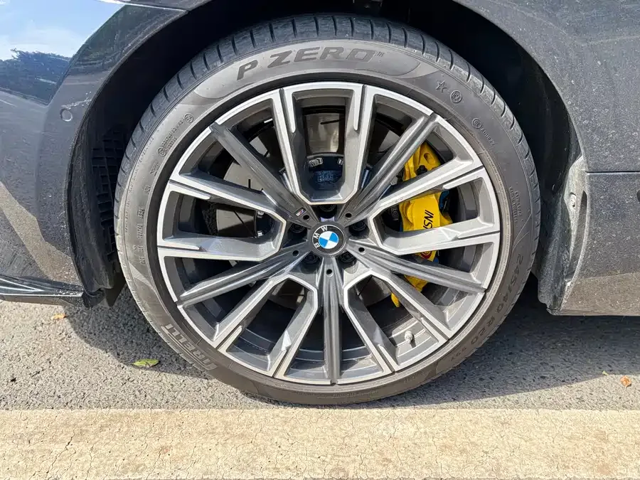 BMW 6 Series GT 2024 630i M Sport Package 2024 — миниатюра 5