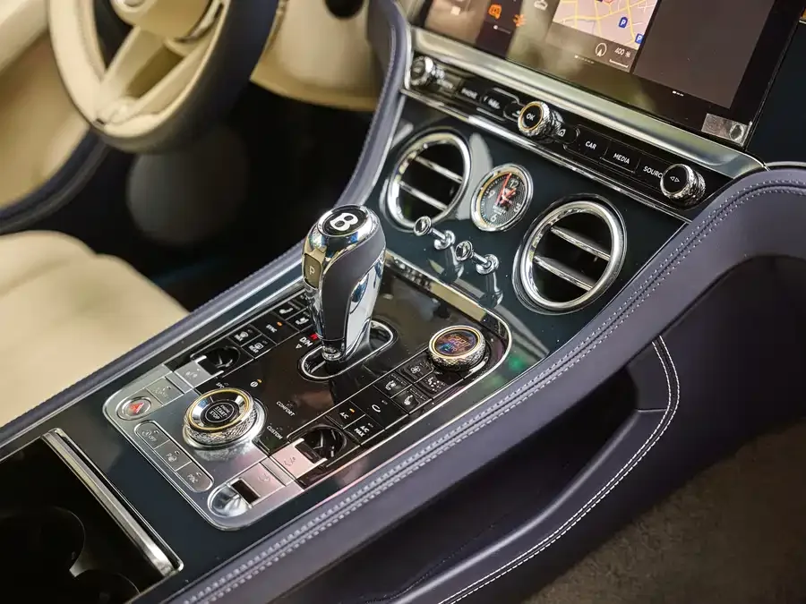 Bentley Continental 2022 Continental 4.0T GT V8 2024 — миниатюра 4