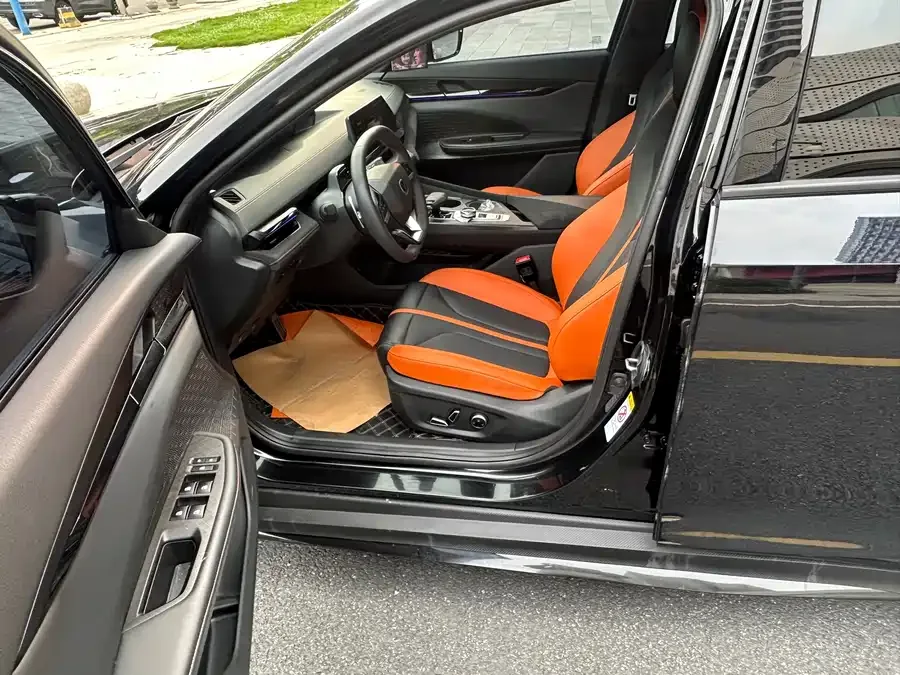 Changan UNI-V Changan UNI-V 2024 1.5T Premium Sports Edition 2024 — миниатюра 3