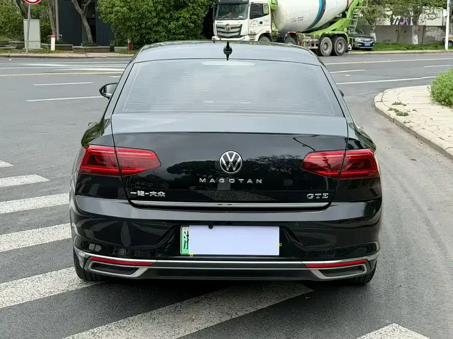 Volkswagen Magotan GTE plug-in hybrid Magotan GTE plug-in hybrid 2022 GTE luxury model 2022 — миниатюра 4