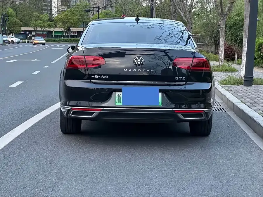 Volkswagen Magotan GTE plug-in hybrid Magotan GTE plug-in hybrid 2022 GTE luxury model 2022 — миниатюра 2