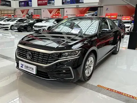 Volkswagen Passat New Energy 2025 купить в Москве