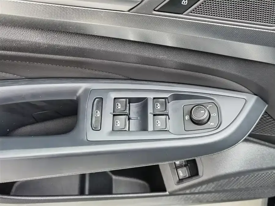 Volkswagen Passat New Energy Passat New Energy 2022 430PHEV Hybrid Elite Edition 2023 — миниатюра 3