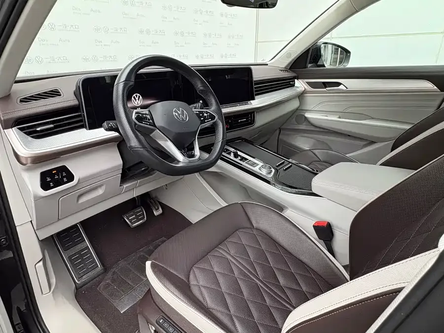 Volkswagen Tavendor 2023 Lanxun 380TSI 4WD R-Line Touring Edition 2023 — миниатюра 2