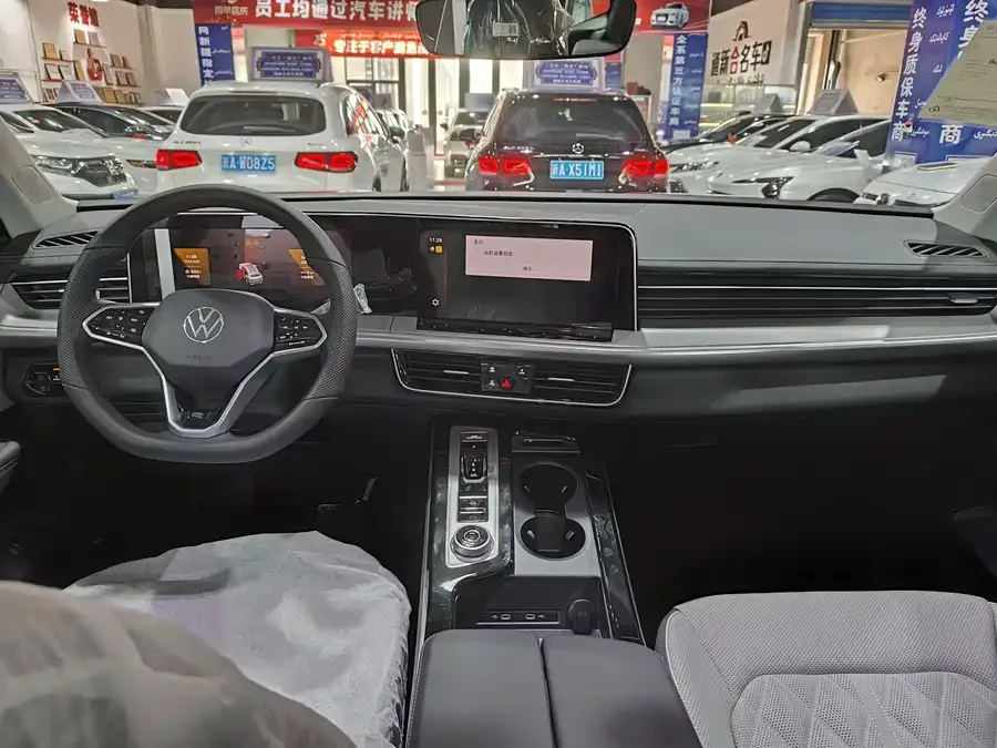 Volkswagen Tavendor 2025 Lanxun 380TSI 4WD R-Line Touring Edition 2026 — миниатюра 2