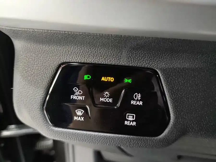 Volkswagen Tavendor 2025 Lanxun 380TSI 4WD R-Line Touring Edition 2026 — миниатюра 4