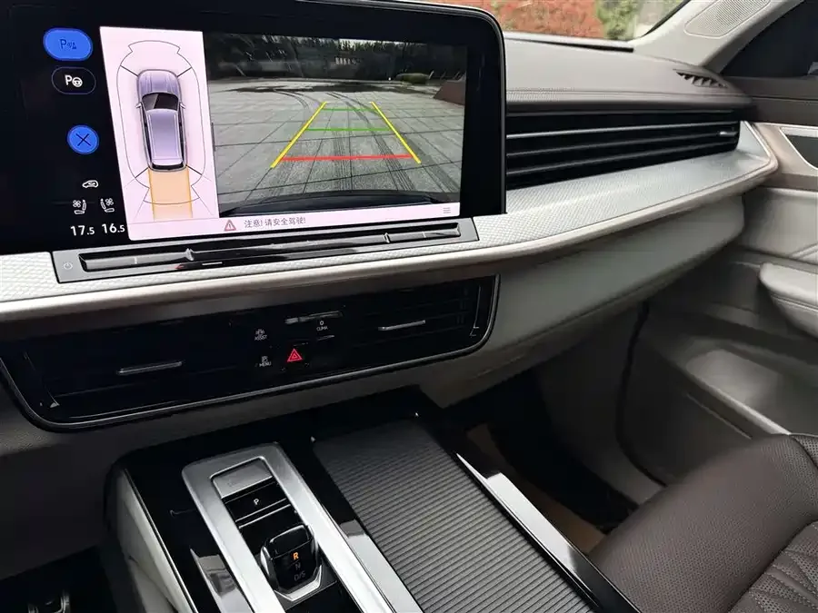 Volkswagen Tavendor 2023 Lanxun 380TSI 4WD R-Line Touring Edition 2024 — миниатюра 5