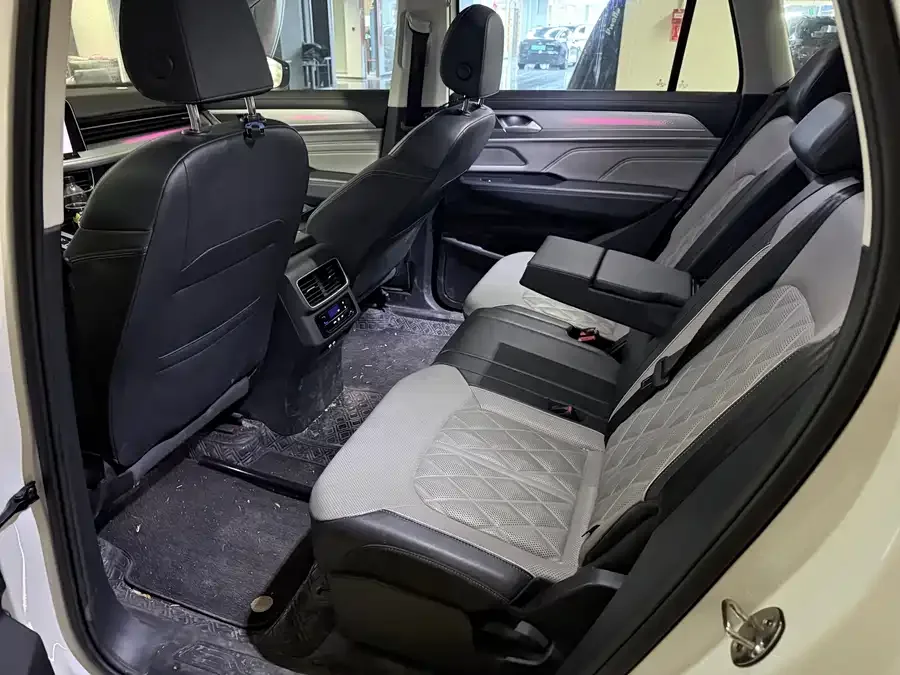 Volkswagen Tavendor 2023 Lanxun 380TSI 4WD R-Line Touring Edition 2023 — миниатюра 2