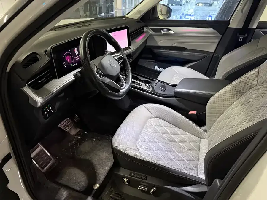 Volkswagen Tavendor 2023 Lanxun 380TSI 4WD R-Line Touring Edition 2023 — миниатюра 4