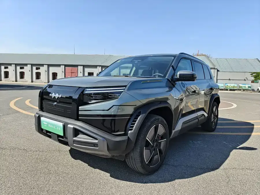 BYD Leopard Titanium 3 Titanium 3 2025 501KM 4WD Ultra Edition 2026 — фото 1, купить с доставкой в Москву