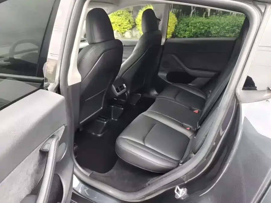 Tesla Model Y Model Y 2024 rear-wheel drive version 2024 — миниатюра 2