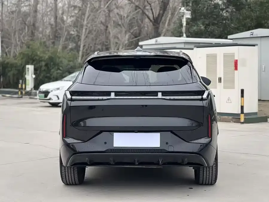 Lynk & Co 08 EM-P Lynk & Co 08 EM-P 2023 model 245km ultra-long range Halo 2024 — миниатюра 5