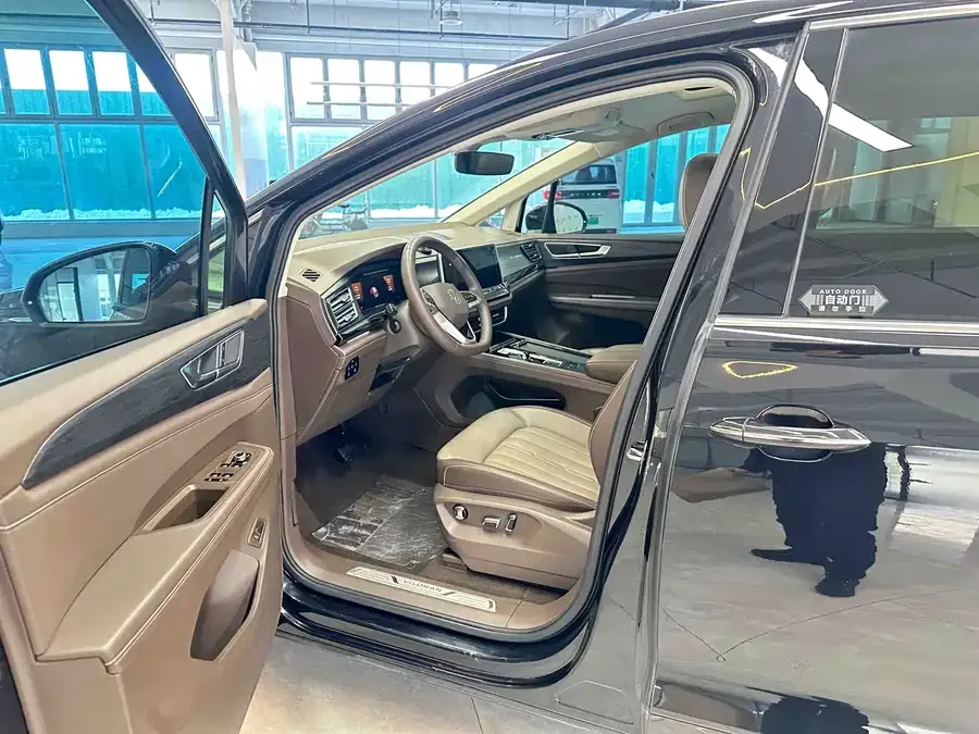 Volkswagen Viloran Weiran 2024 330TSI Deluxe Edition 2023 — миниатюра 2