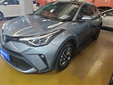 Toyota C-HR 2022 buy in Moscow