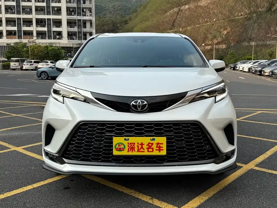 Toyota Granvia 2024