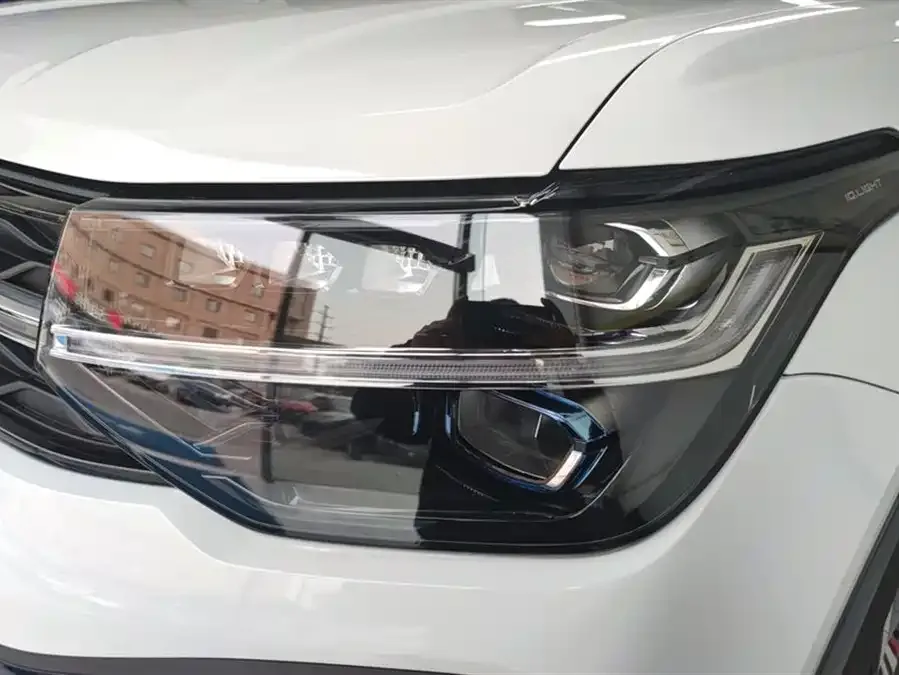 Volkswagen Tiguan (Tharu) Tuyue 2024 300TSI 2WD Moon Edition 2024 — миниатюра 5