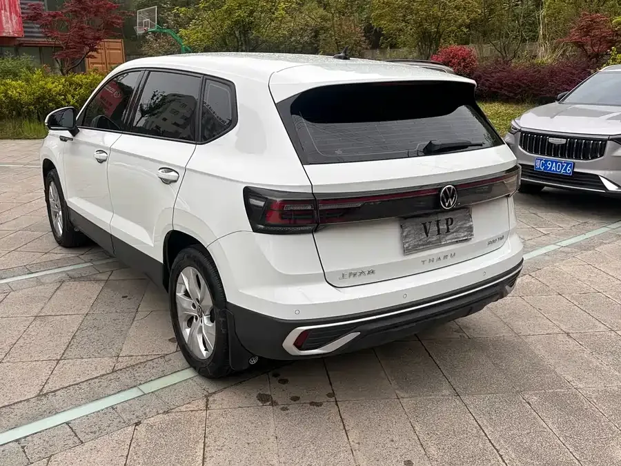 Volkswagen Tiguan (Tharu) Tuyue 2023 300TSI 2WD Crescent Edition 2023 — миниатюра 2