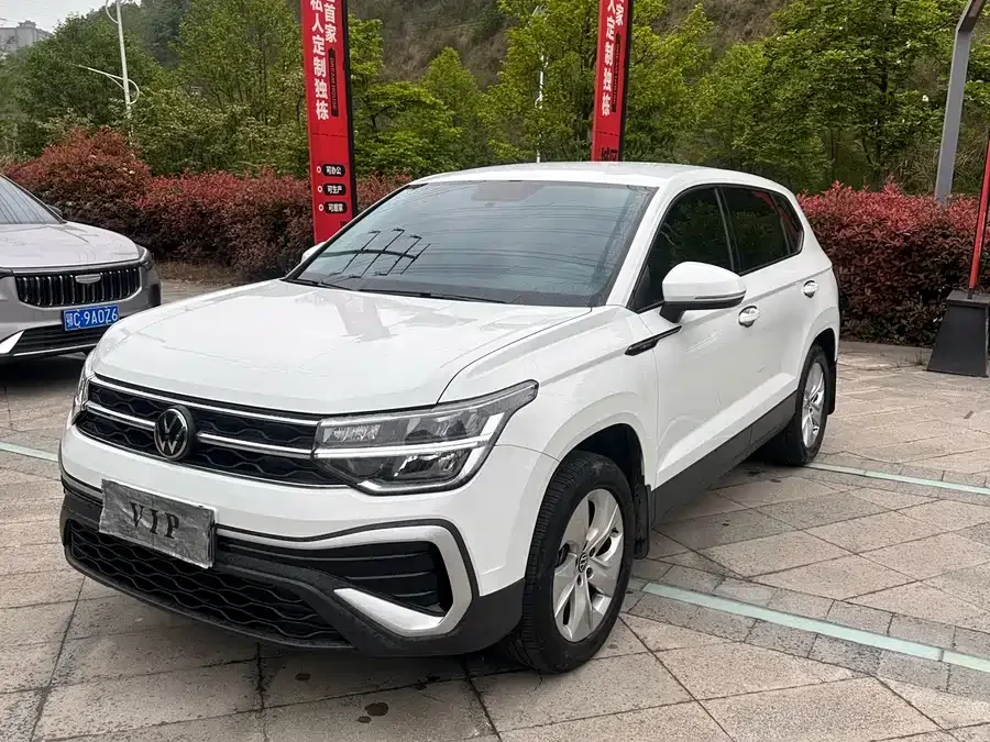 Volkswagen Tiguan (Tharu) Tuyue 2023 300TSI 2WD Crescent Edition 2023 — фото 1, купить с доставкой в Москву