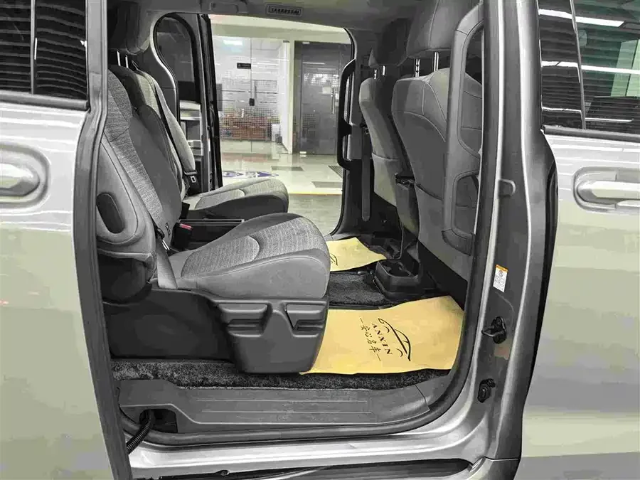 Toyota Sienna SIENNA 2021 2.5L Hybrid Comfort Edition 2022 — миниатюра 5
