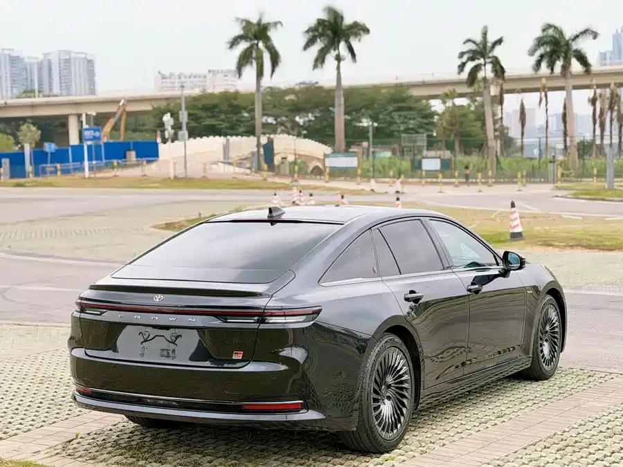 Toyota Crown Crown (Imported) 2024 2.5L Supreme Edition 2024 — миниатюра 2