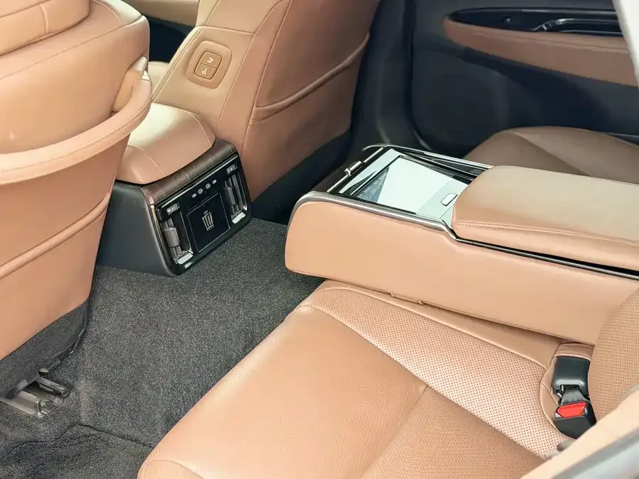 Toyota Crown Crown (Imported) 2024 2.5L Supreme Edition 2024 — миниатюра 4