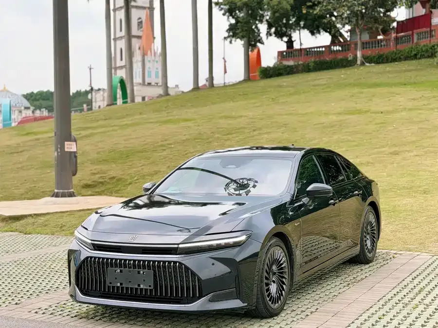 Toyota Crown 2024