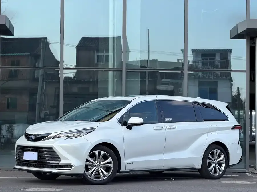 Toyota Sienna 2024