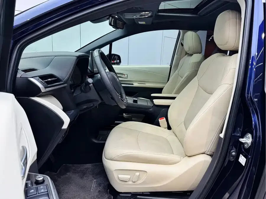 Toyota Sienna SIENNA 2021 2.5L Hybrid Supreme Edition 2022 — миниатюра 3