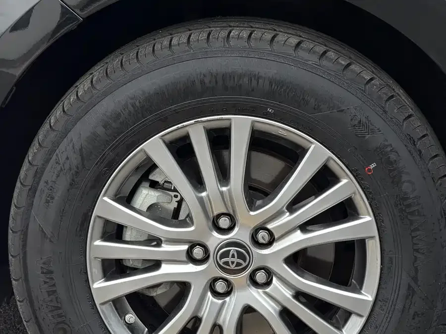 Toyota Sienna SIENNA 2021 2.5L Hybrid Luxury Edition 2023 — миниатюра 5
