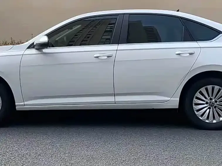 Volkswagen Lavida Lavida 2022 1.5L Automatic Comfort Edition 2022 — миниатюра 2