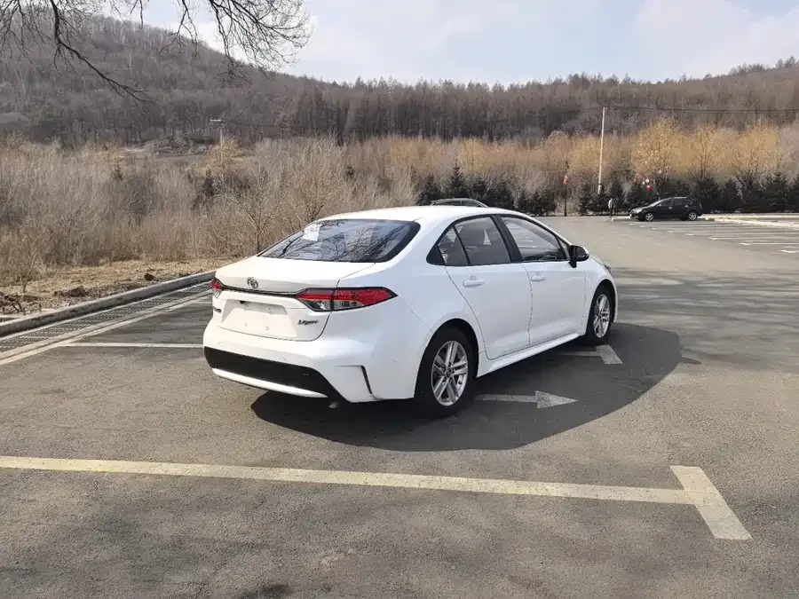 Toyota Levin 2023 Levin TNGA 1.5L CVT Progressive Edition 2022 — миниатюра 2