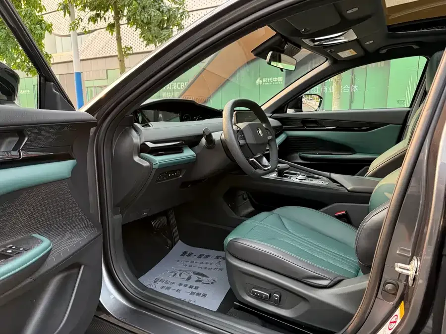 Changan UNI-V Smart Electric iDD Changan UNI-V iDD 2024 Blue Whale iDD 136km Smart Cool 2025 — миниатюра 3