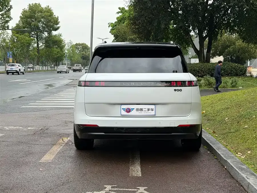 Lynk & Co 900 Lynk & Co 900 2025 1.5T Ultra 2025 — миниатюра 2