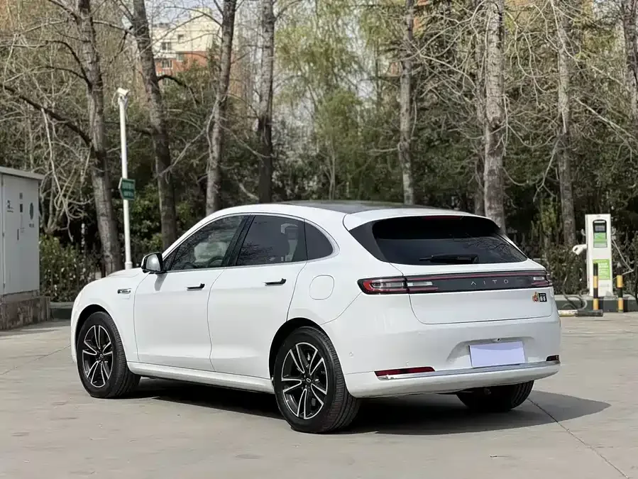 AITO M5 M5 2025 Extended Range Ultra Rear-wheel Drive 2025 — миниатюра 3