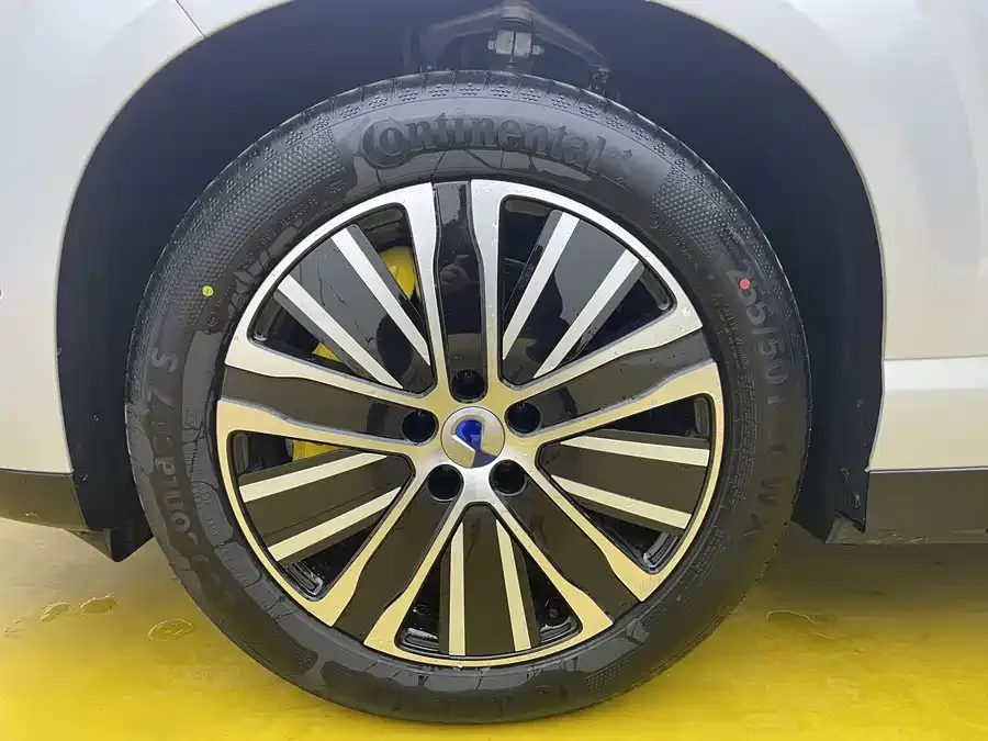 BYD N8L Denza N8L 2025 Premium Edition 2026 — миниатюра 3