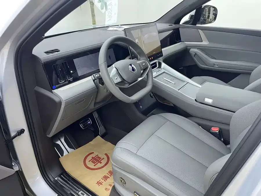 BYD N8L Denza N8L 2025 Premium Edition 2026 — миниатюра 4