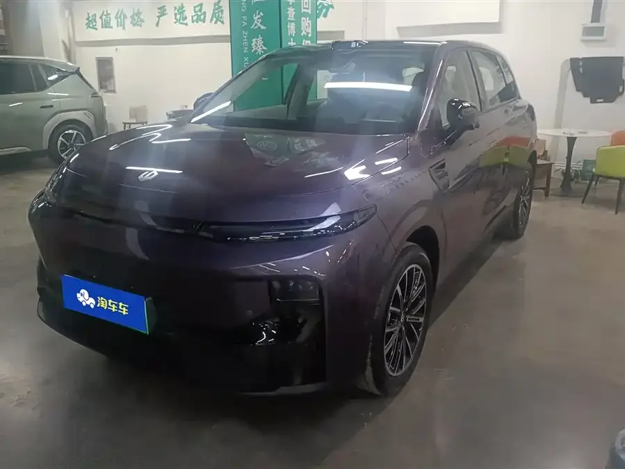 Leapmotor B10 Leapmotor B10 2025 510 LiDAR Edition 2026 — фото 1, купить с доставкой в Москву