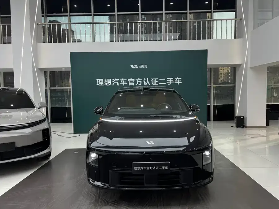 Li Auto i6 2025