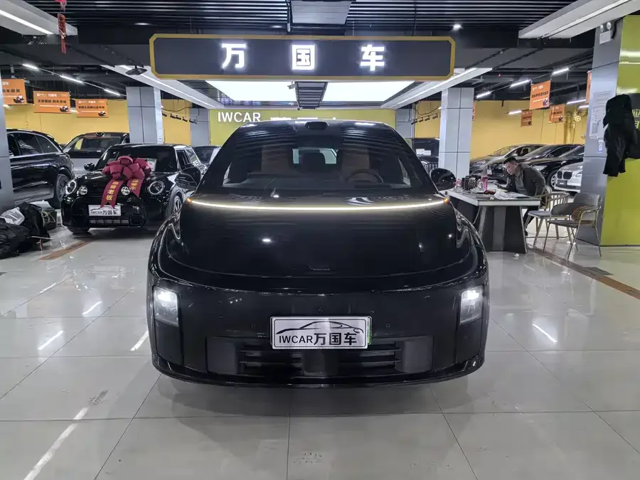 Li Auto i6 2025