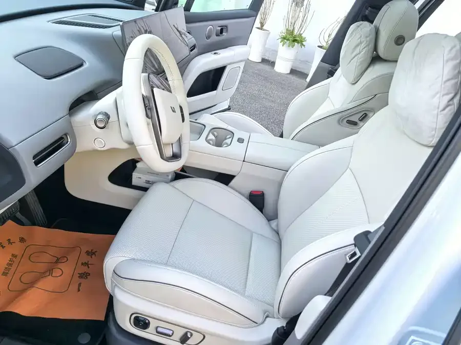 Li Auto i6 Ideal i6 2025 two-wheel drive standard version 2026 — миниатюра 3