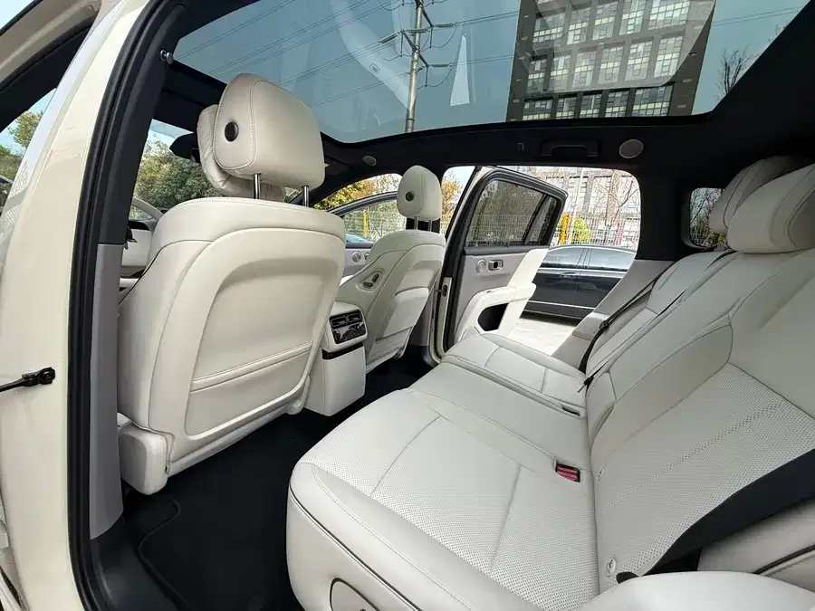 Li Auto i6 Li Auto i6 2025 AWD Standard Edition 2026 — миниатюра 3