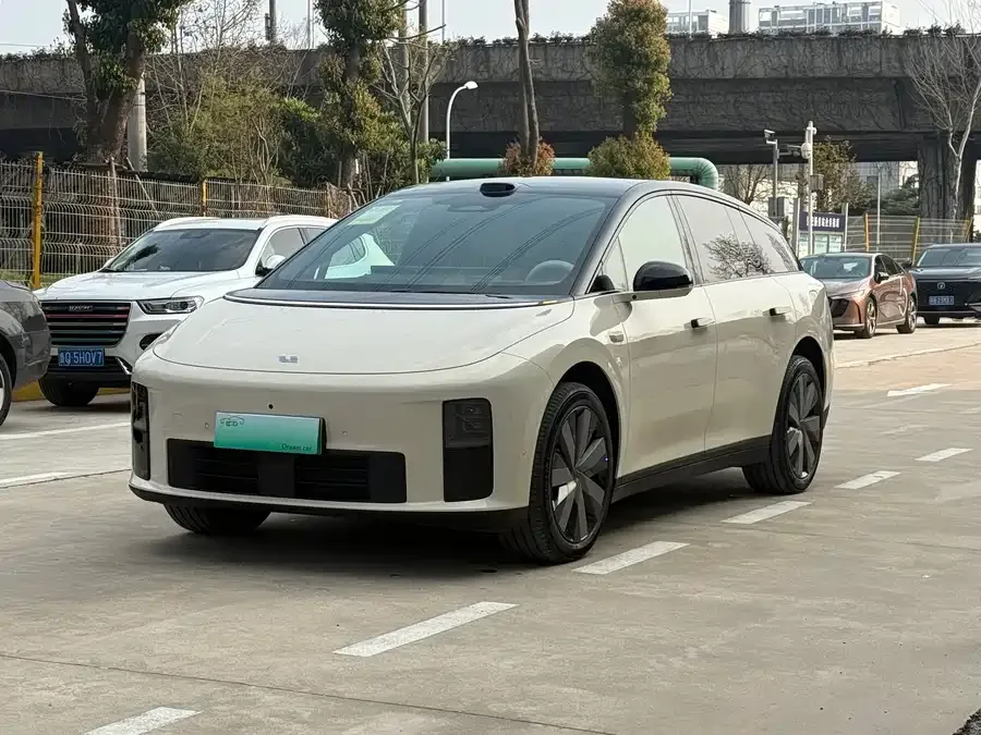 Li Auto i6 2026