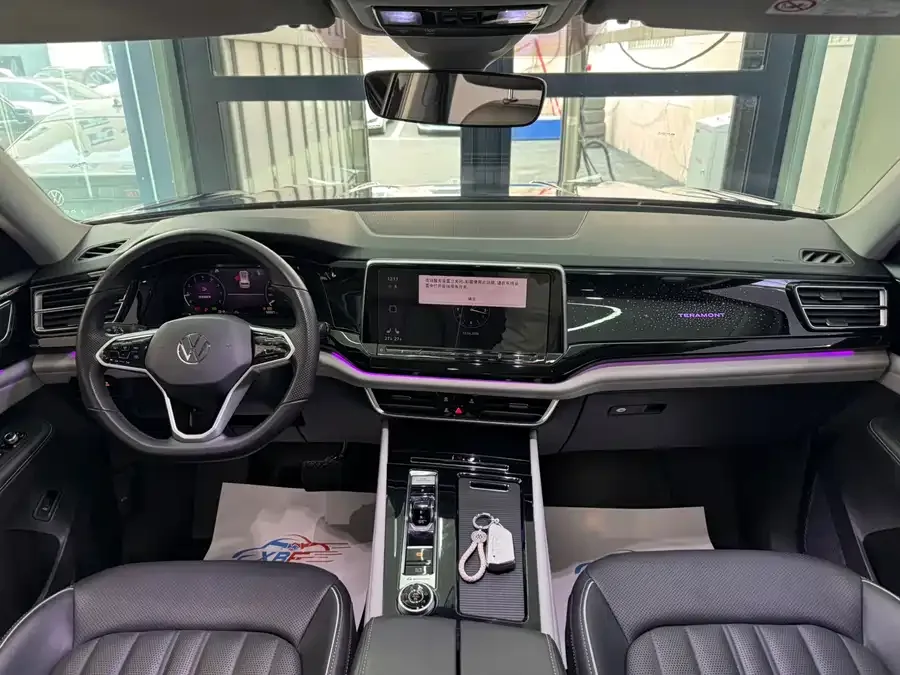 Volkswagen Teramont 2023 Touron 380TSI 4WD Luxury Edition 2024 — миниатюра 2