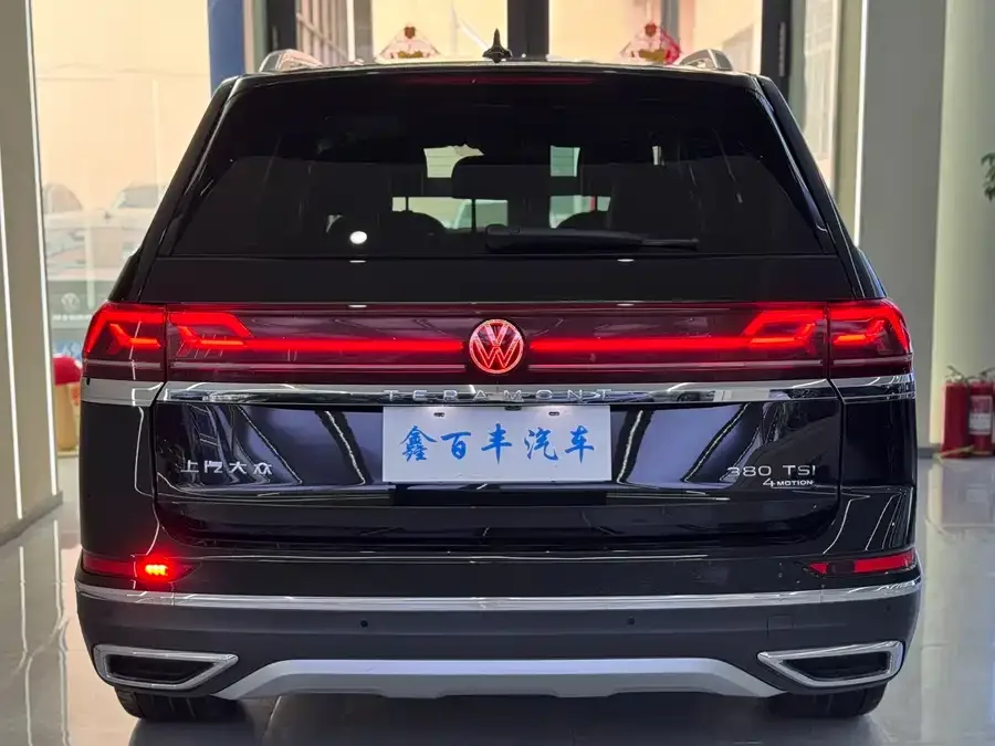 Volkswagen Teramont 2023 Touron 380TSI 4WD Luxury Edition 2024 — миниатюра 3